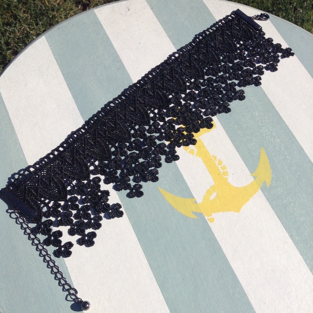 Exotic Black Choker 🌚